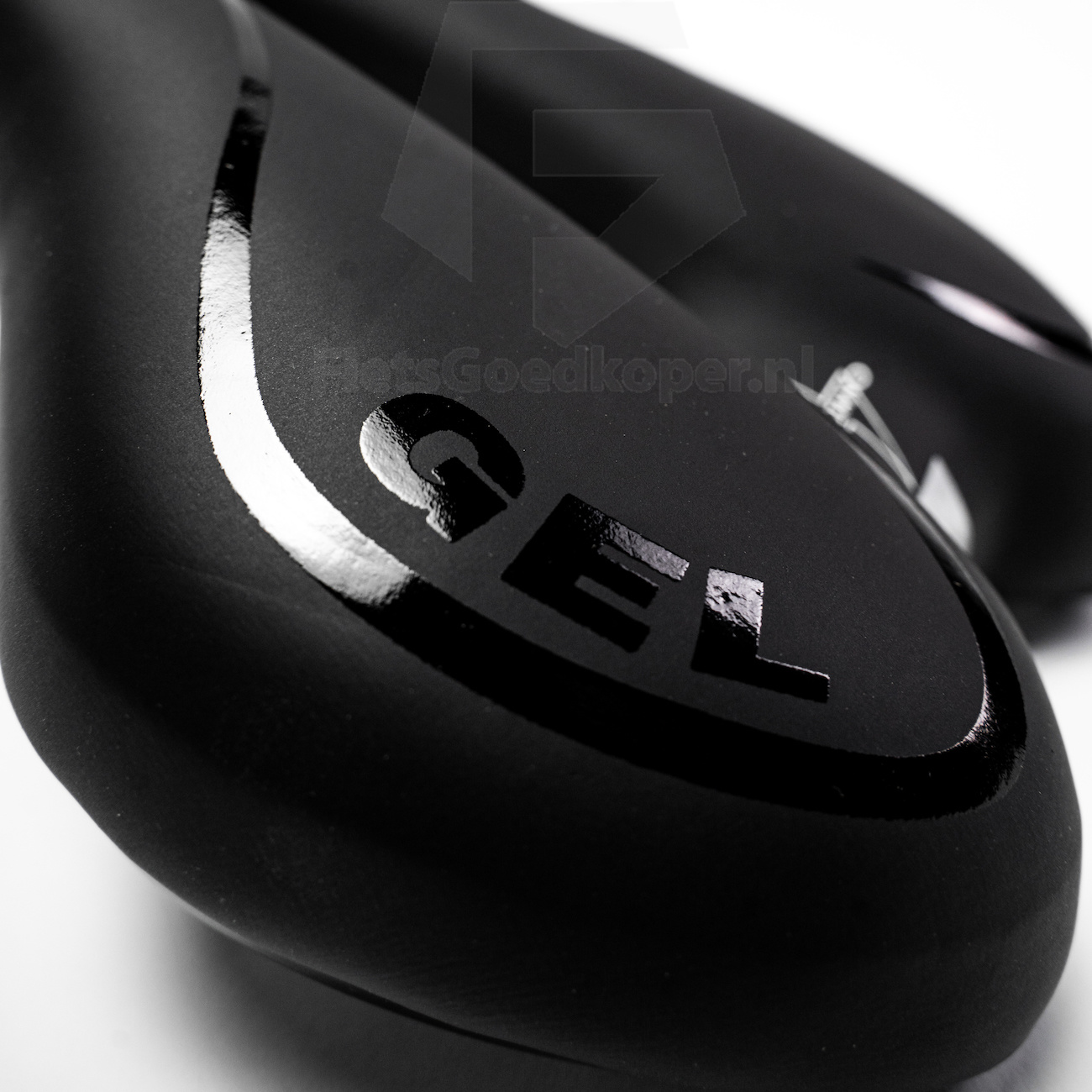 Voltano Gel Fietszadel Met Uitsparing - Zwart - Trekking - Incl. Zadelstrop - Unisex - Afbeelding 4